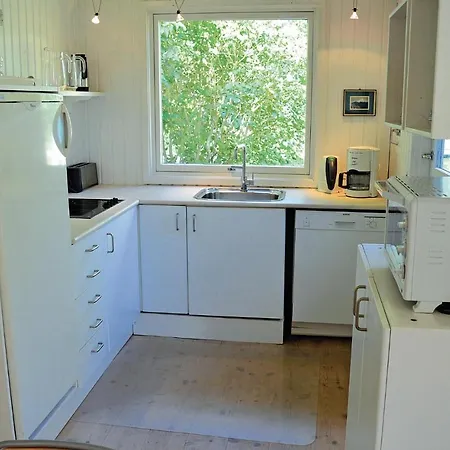 3 Bedroom Pet Friendly In Dronningmølle